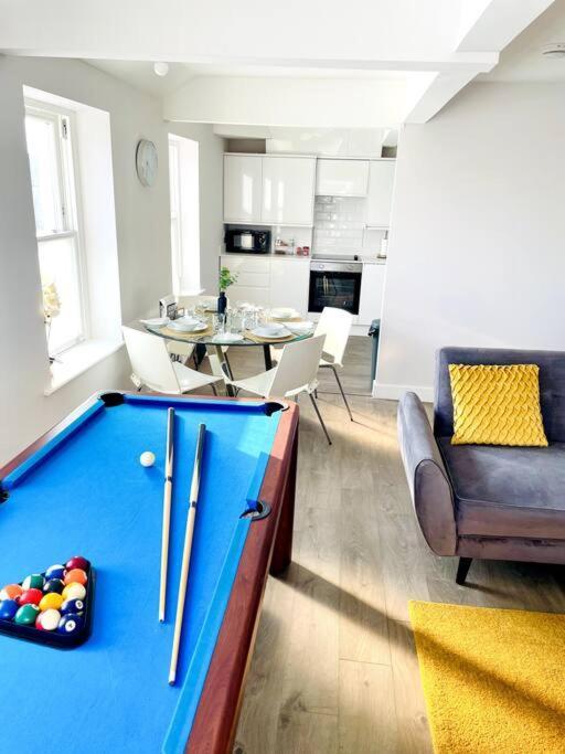 Ferienwohnung Royal Harbour Retreat Sea Views & Pool Table Ramsgate Exterior foto